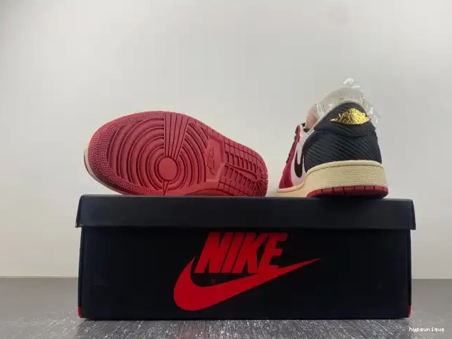 HYPE Room Low x 1 FN0432-017 Trophy Air Jordan OG Home 0622